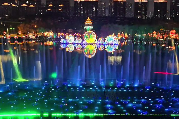 ����ҹ�ε���˸��